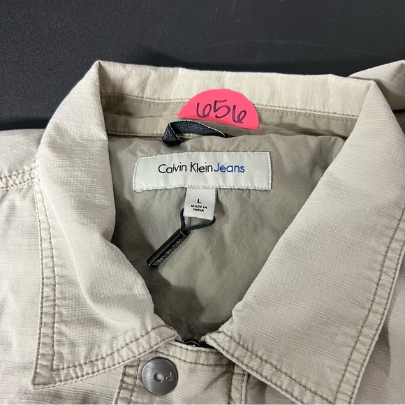 Calvin Klein Jeans beige utility jacket womens size L button zip up - Picture 13 of 16
